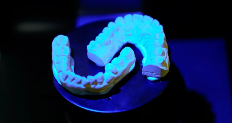 AutoScan-DS-MIX-Shining-escaner dental 3d DENTAL 3D MARKET application 2